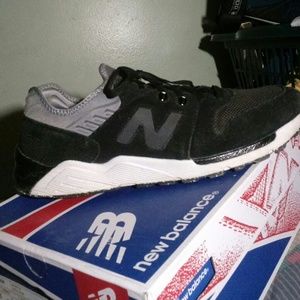 New Balance ML009SB